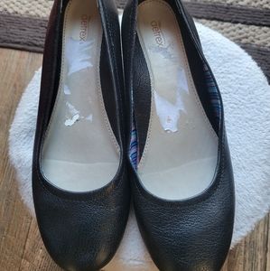 Aetrex black flats